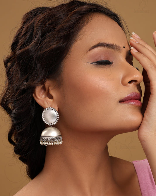 Tyaani Jhumki Earrings - wxo